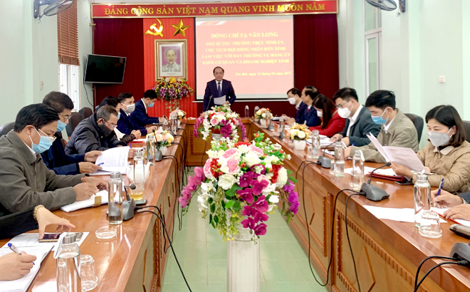 Đồng chí Tạ Văn Long – Phó Bí thư Thường trực Tỉnh ủy, Chủ tịch HĐND tỉnh phát biểu chỉ đạo tại buổi làm việc.