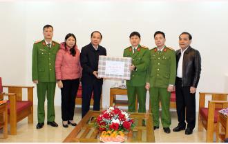 Phó Bí thư Thường trực Tỉnh ủy Tạ Văn Long kiểm tra công tác chuẩn bị tết tại huyện Trấn Yên