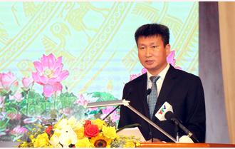 Chủ tịch UBND tỉnh Trần Huy Tuấn phát động phong trào thi đua năm 2022