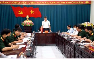Chủ tịch UBND tỉnh Trần Huy Tuấn kiểm tra việc triển khai thực hiện Nghị quyết  24 tại Bộ Chỉ huy Quân sự tỉnh