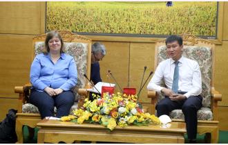 Chủ tịch UBND tỉnh Trần Huy Tuấn tiếp đoàn công tác của Cơ quan Hợp tác phát triển Thụy Sỹ tại Việt Nam
