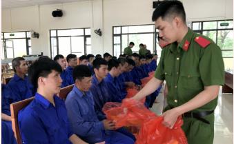Công an huyện Lục Yên gặp mặt các học viên tại Cơ sở Cai nghiện ma túy tỉnh