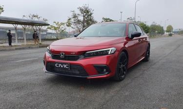Hình ảnh mẫu Honda Civic RS 2022 xuất hiện tại Hà Nội.