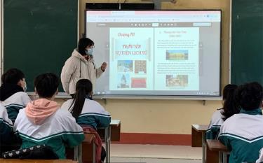 The ebook is used for historical teaching at the Le Quy Don high school in Tran Yen district.
