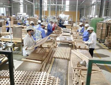 Vietnam's wood industry seeks to ensure self-sufficiency in domestic materials.