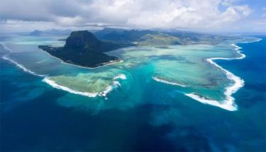 Toàn cảnh đảo Mauritius ở ngoài khơi Ấn Độ Dương