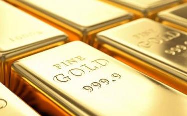 Giá bán vàng SJC ngược chiều với giá vàng thế giới.