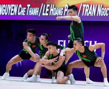 Năm vận động viên Việt Nam giành tấm Huy chương vàng lịch sử ở Giải Aerobic vô địch thế giới 2022.