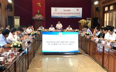Đồng chí Lê Văn Nghị - Uỷ viên Đảng đoàn, Phó Chủ tịch Liên minh HTX Việt Nam phát biểu kết luận Tọa đàm.