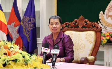 Bà Men Sam On (Men Sam An) - Phó Thủ tướng, Bộ trưởng Bộ Quan hệ Thượng viện-Hạ viện và Thanh tra Campuchia, Chủ tịch hội Hữu nghị CPC-Việt Nam.