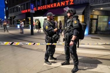 Cảnh sát phong toả hiện trường vụ xả súng ở Oslo