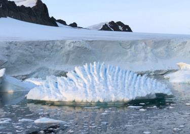 Các sông băng đã hứng chịu tác động tiêu cực của nắng nóng khắc nghiệt trong thời gian qua.