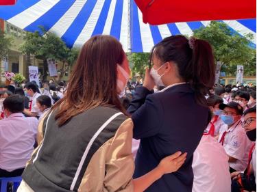 Một học sinh tại Hà Nội bật khóc khi chia sẻ về áp lực, trầm cảm tại Diễn đàn “Điều em muốn nói” do báo Tiền Phong phối hợp tổ chức.