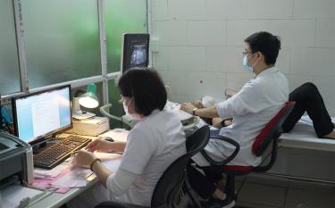 Sàng lọc ung thư vú cho phụ nữ tại Bệnh viện Bạch Mai.