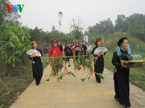 Lễ hội Mẹ Trăng là một tín ngưỡng quan trọng của người dân tộc Tày